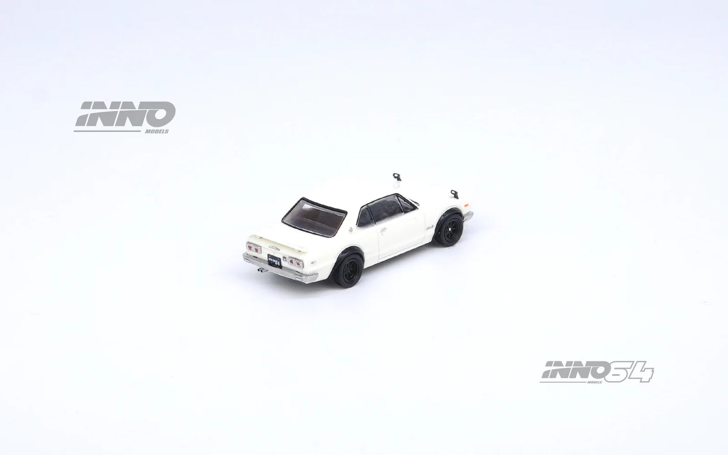 INNO64 1:64 Nissan Skyline 2000 GT-R KPGC10 White