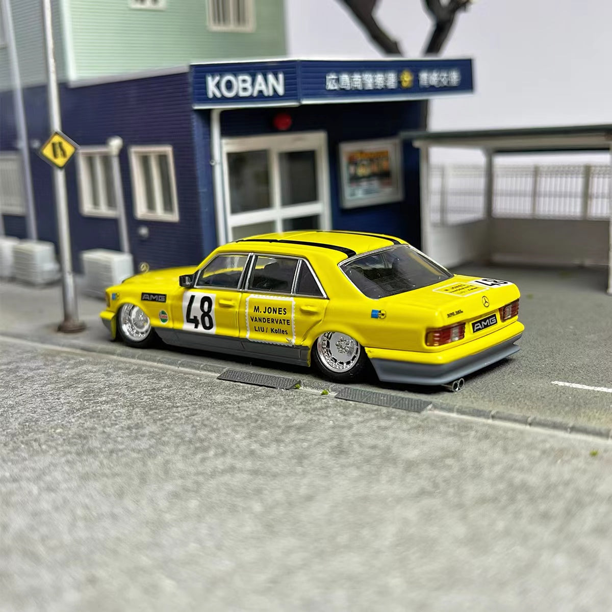 Master Model 1/64 Mercedes Benz Class S Evo II W126 560SEL Yellow Pig Modified Lowered Stance Version