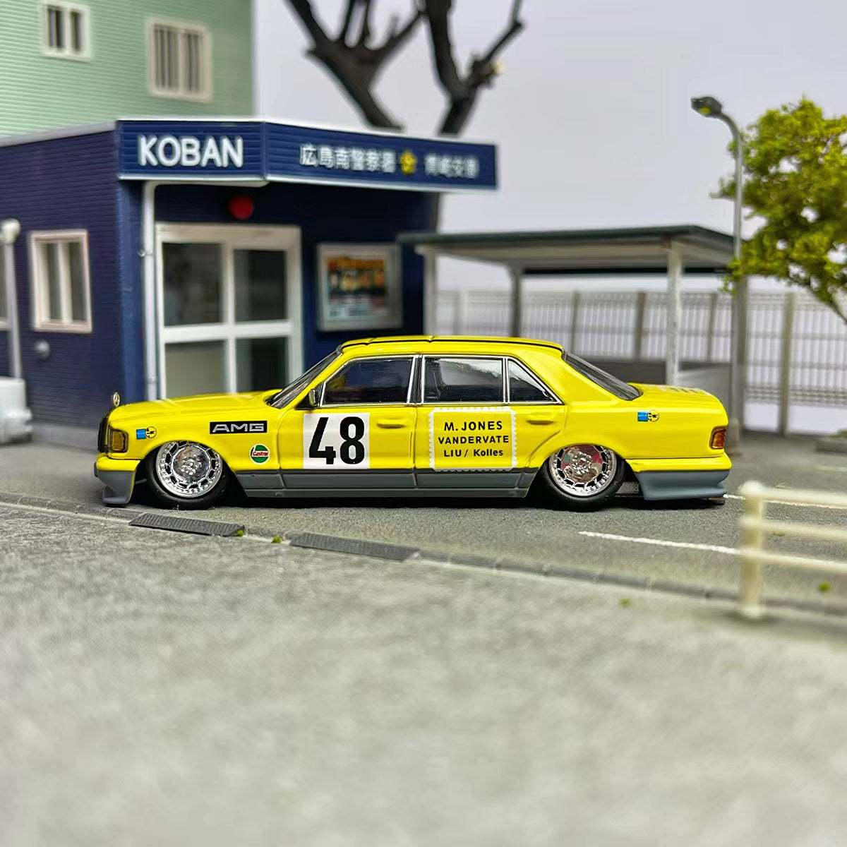 Master Model 1/64 Mercedes Benz Class S Evo II W126 560SEL Yellow Pig Modified Lowered Stance Version