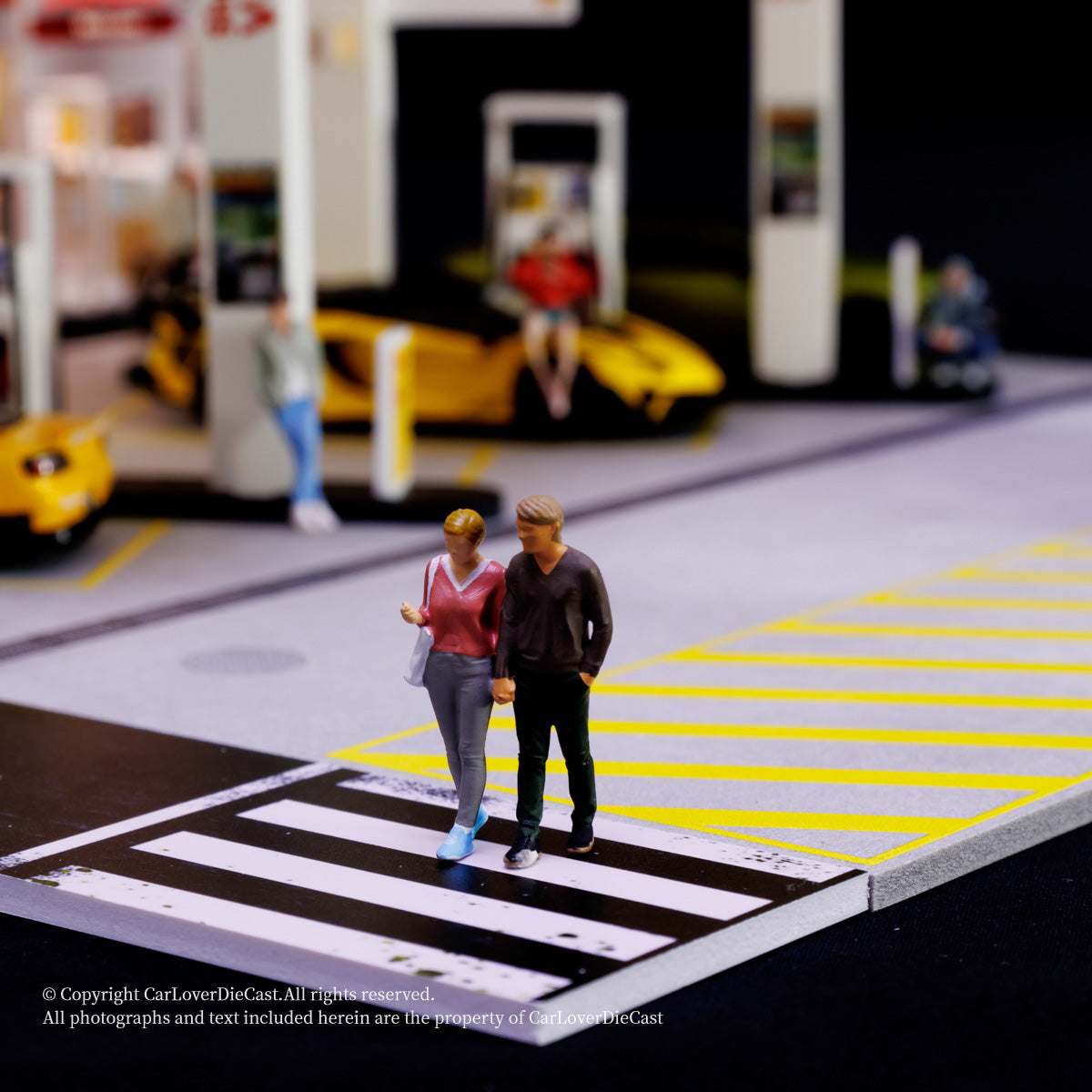 G-Fans 1:64 Shell Gas Station Architectural Scene Model LED Light Diorama
