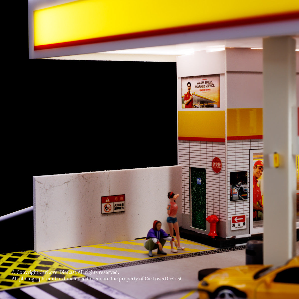 G-Fans 1:64 Shell Gas Station Architectural Scene Model LED Light Diorama