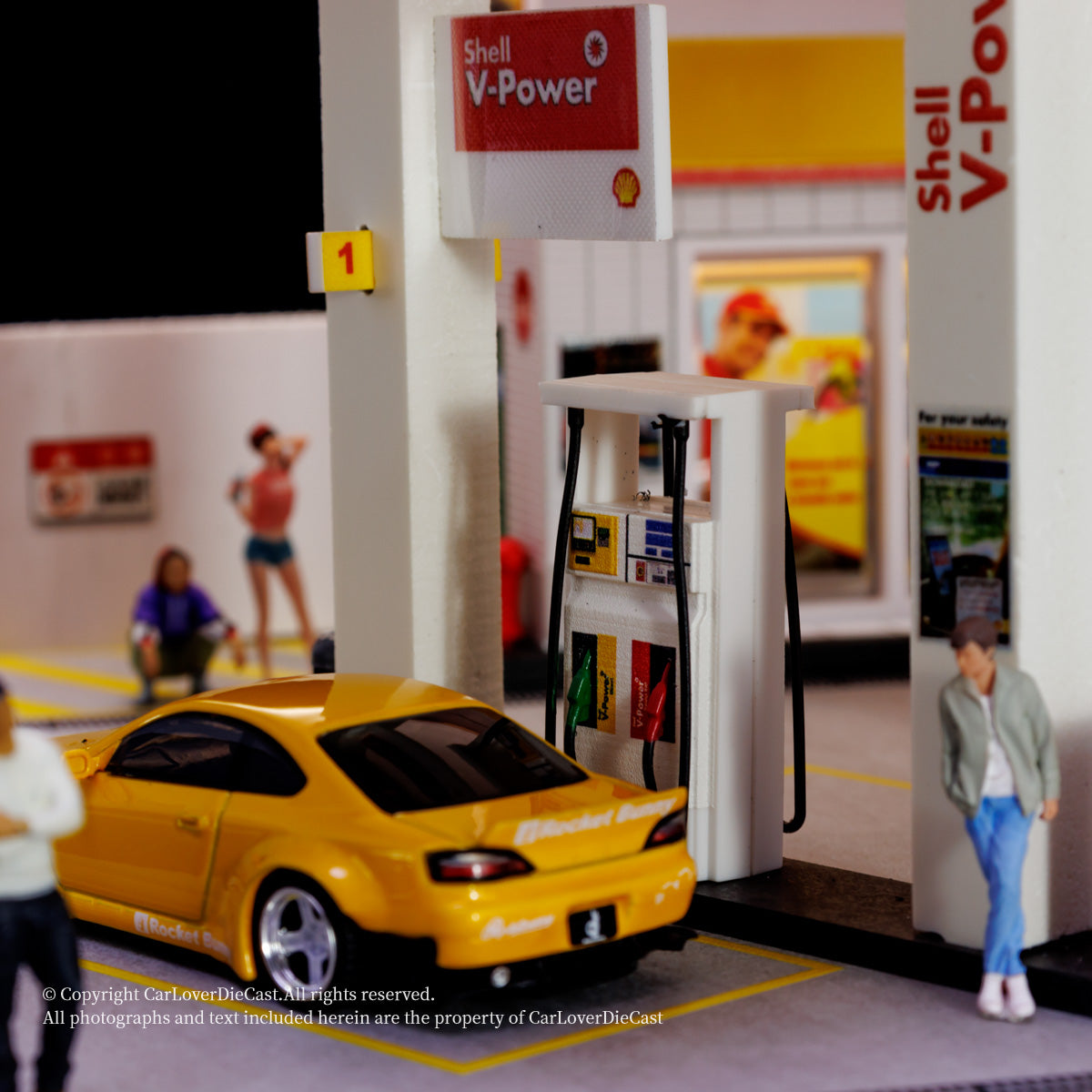 G-Fans 1:64 Shell Gas Station Architectural Scene Model LED Light Diorama