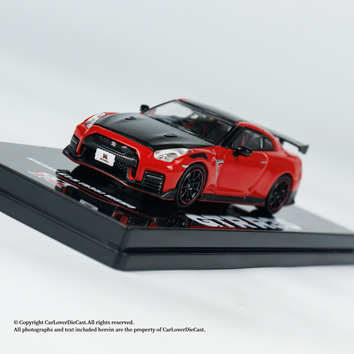 INNO64 1:64 Nissan GT-R R35 NISMO Red (IN64-R35N-RED)