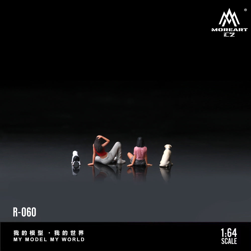 MoreArt 1:64 Dog Walking Girl Doll C Set (2 Women + 2 Dogs Figures Set)