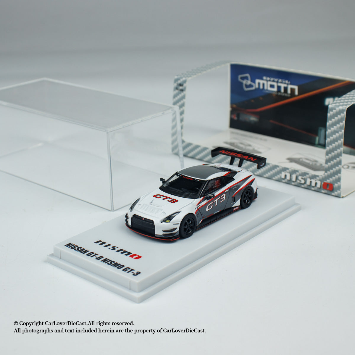 Kyosho 1:64 NISSAN GT-R NISMO GT-3 (White / Presentation) (MOTN LED Base Compatible)