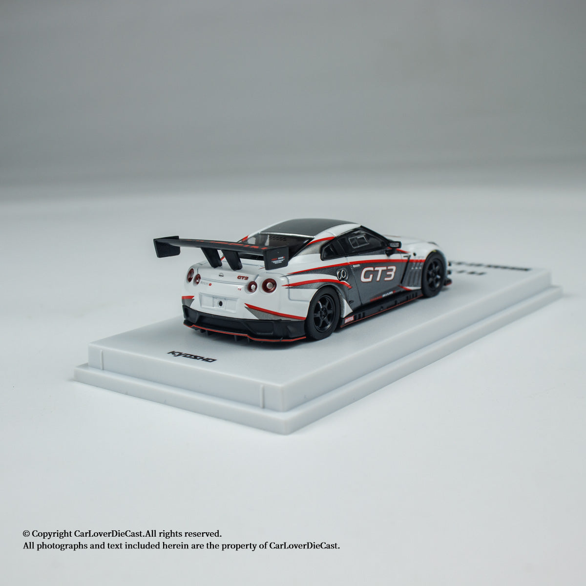 Kyosho 1:64 NISSAN GT-R NISMO GT-3 (White / Presentation) (MOTN LED Base Compatible)