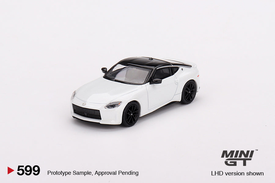 Mini GT 1/64 Nissan Z Performance 2023 Everest White LHD (MGT00599-CH)