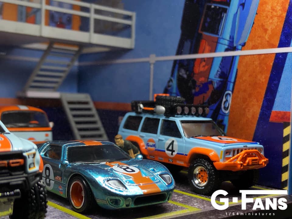 G-Fans 1/64 Gulf Double Levels Garage LED Light Diorama with acrylic cover