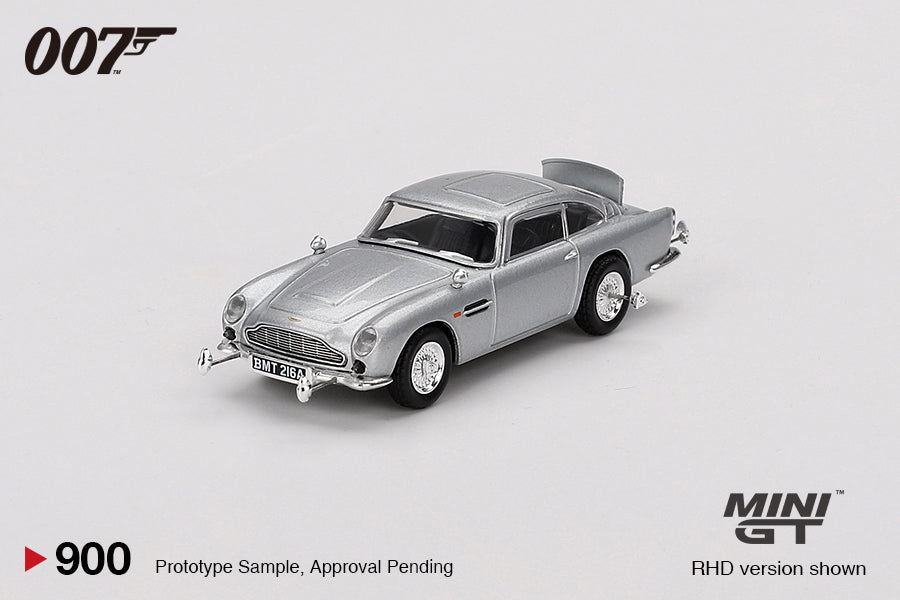Mini GT 1:64 Aston Martin DB5 “Goldfinger” Blister Packaging French Version (MGT00900-007F)