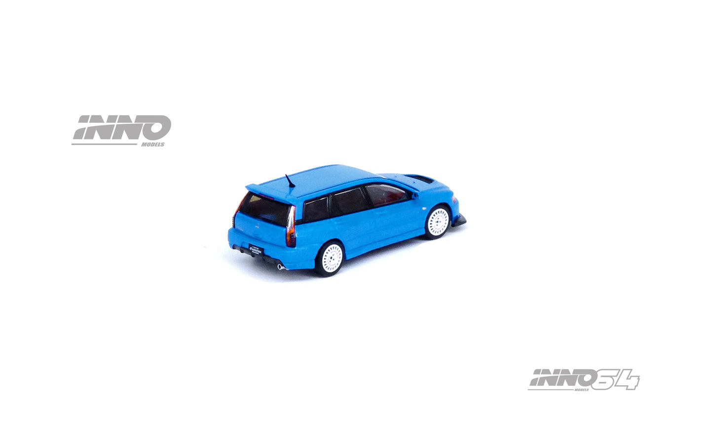 INNO64 1:64 Mitsubishi Lancer Evolution IX Wagon Blue