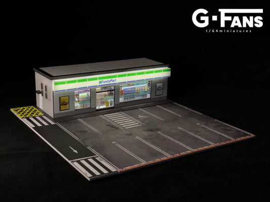 G-Fans 1/64 Family Mart Convenience Store LED Light Diorama with Car Park Parking Lot