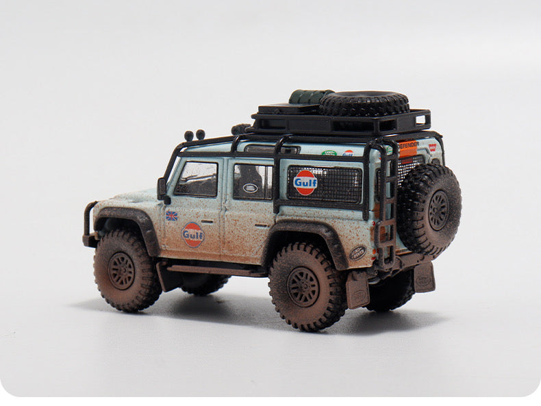 Master Model 1:64 Land Rover Defender 110 4X4 Off Road with Accessories - Gulf Dirty Version
