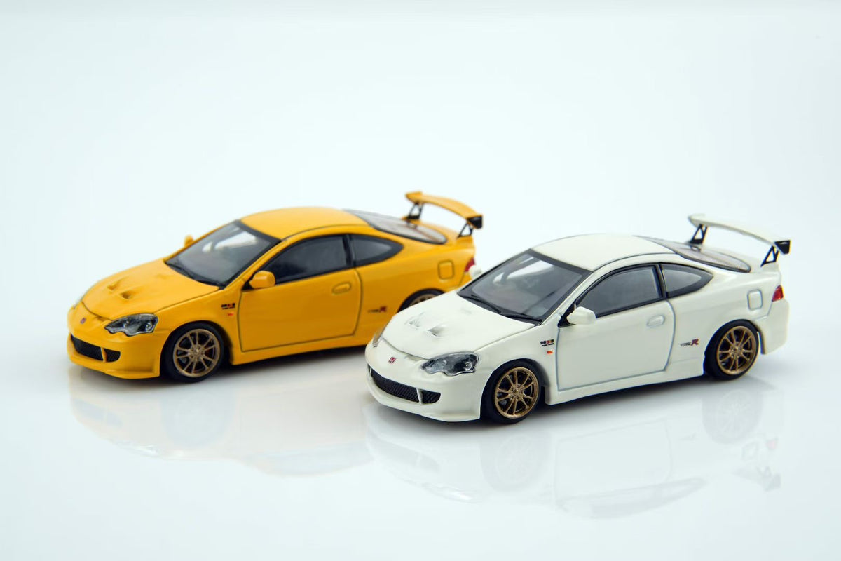 Motorhelix 1:64 Honda Mugen Integra Type-R DC5 Phoenix Yellow Openable Front Hood Detailed Engine - Honda & Mugen Duel Official Licensed