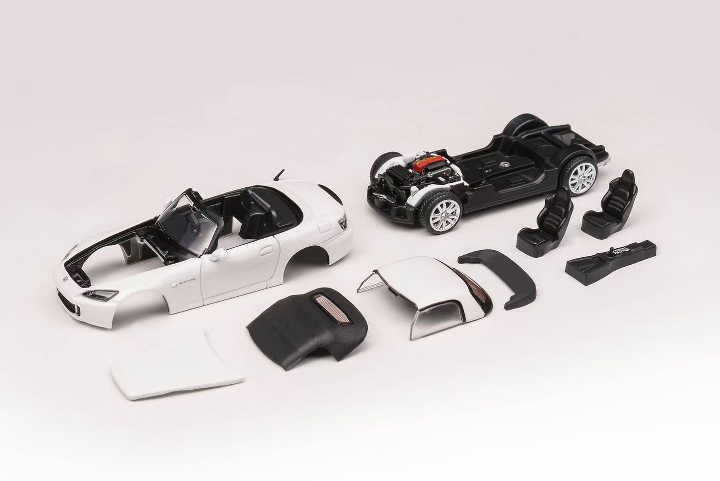 Motorhelix 1:64 Honda S2000 AP2 Official Licensed Grand Prix White Magnetic Assemble Parts Premium Packaging