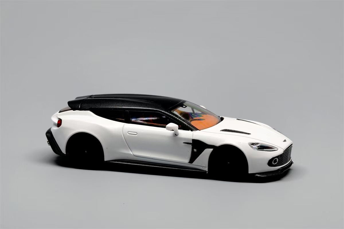 King Model 1:64 Aston Martin Vanquish Zagato Shooting Brake White Limited 999 Pieces