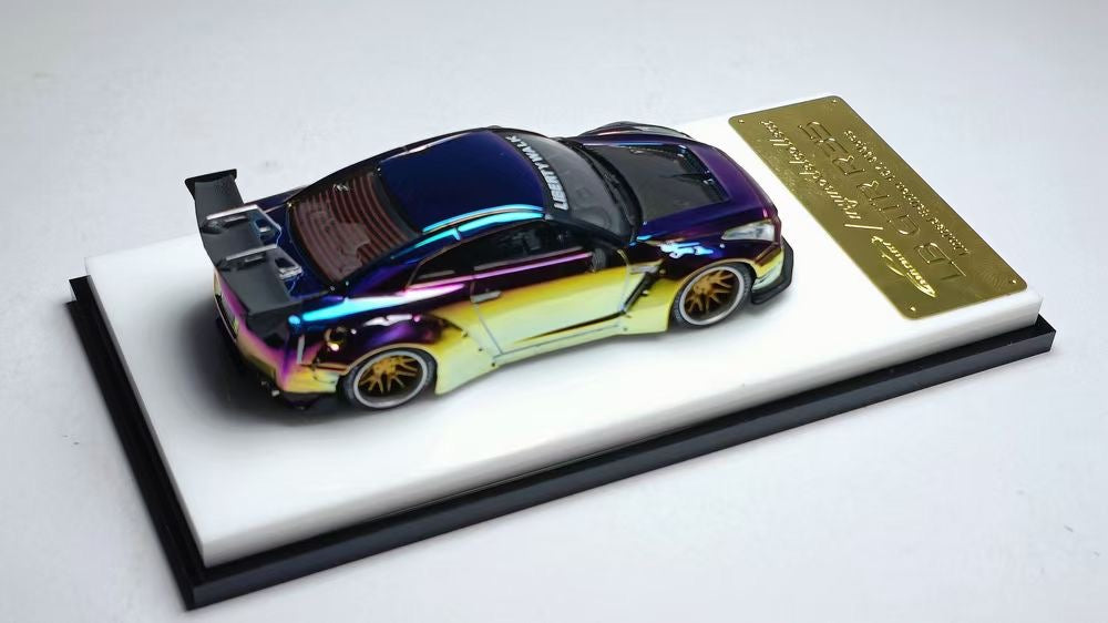 Model Collect 1:64 Nissan GT-R R35 LBWK Custom 1.5 Liberty Walk Magic Purple