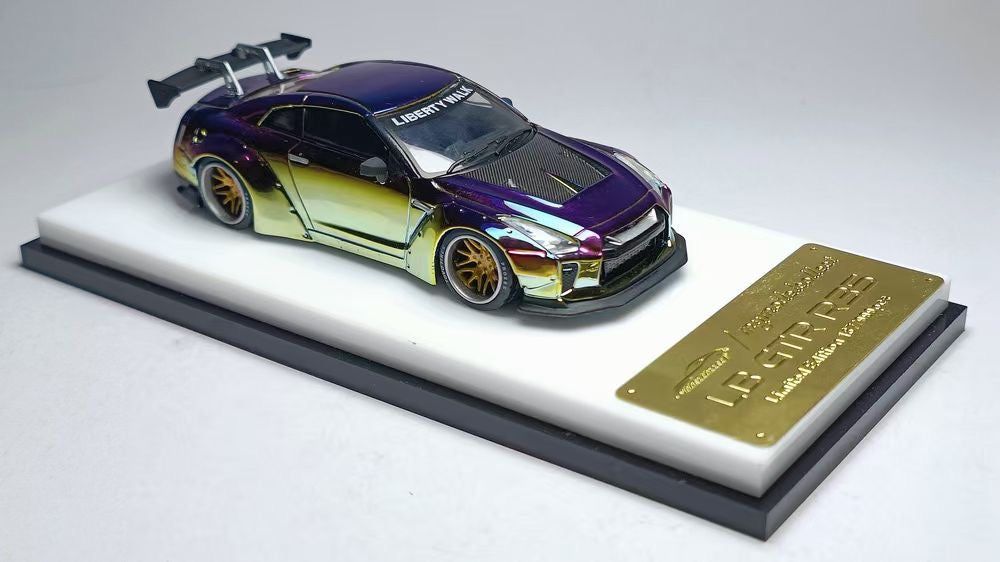 Model Collect 1:64 Nissan GT-R R35 LBWK Custom 1.5 Liberty Walk Magic Purple