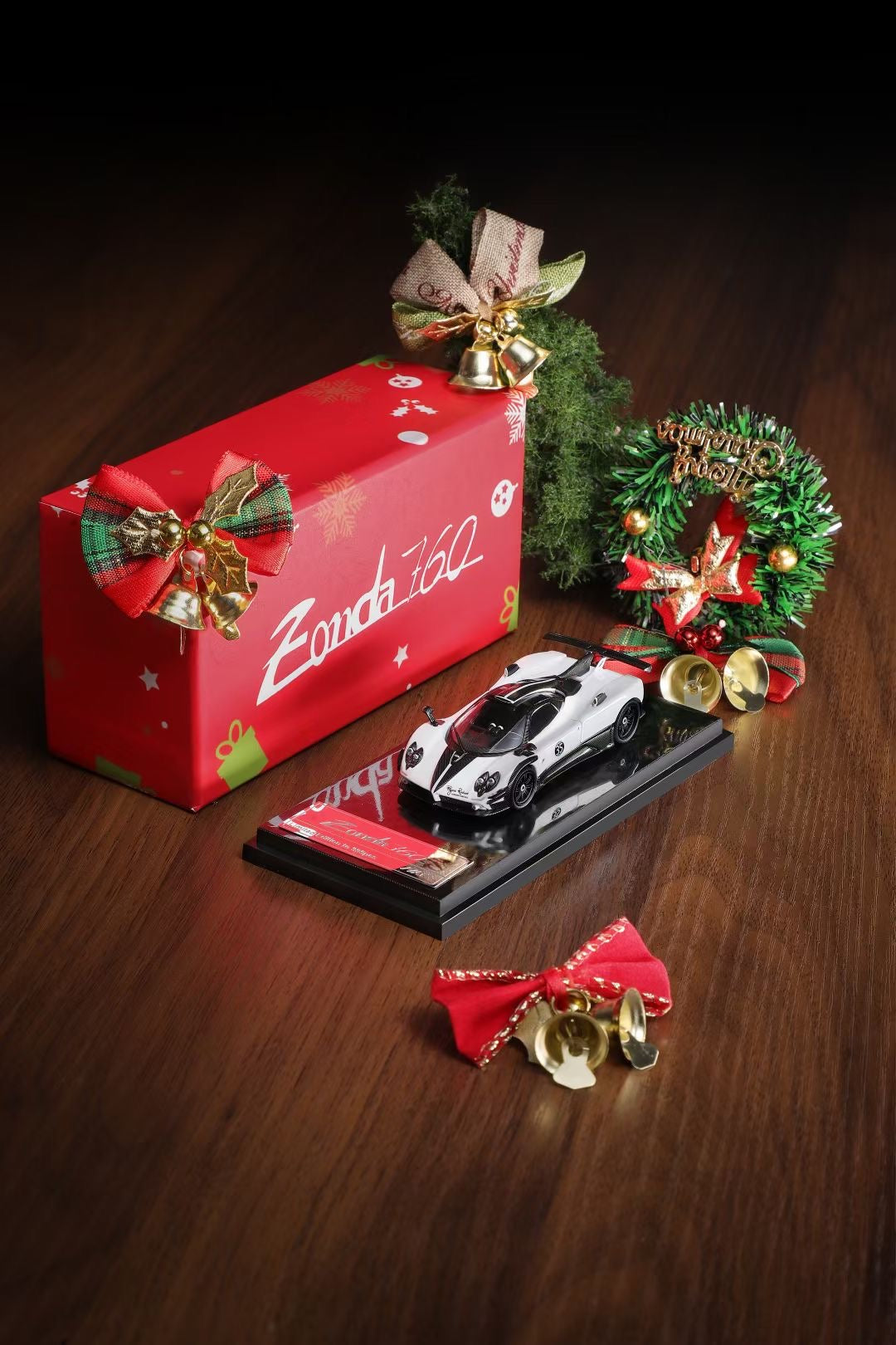 HKM Premium 1:64 Pagani Zonda 760 Berlinetta 2014 Hard Roof Luminous White #35 Removable Rear Engine Boot with Detailed Engine Christmas Premium Packaging Limited 999 Pieces