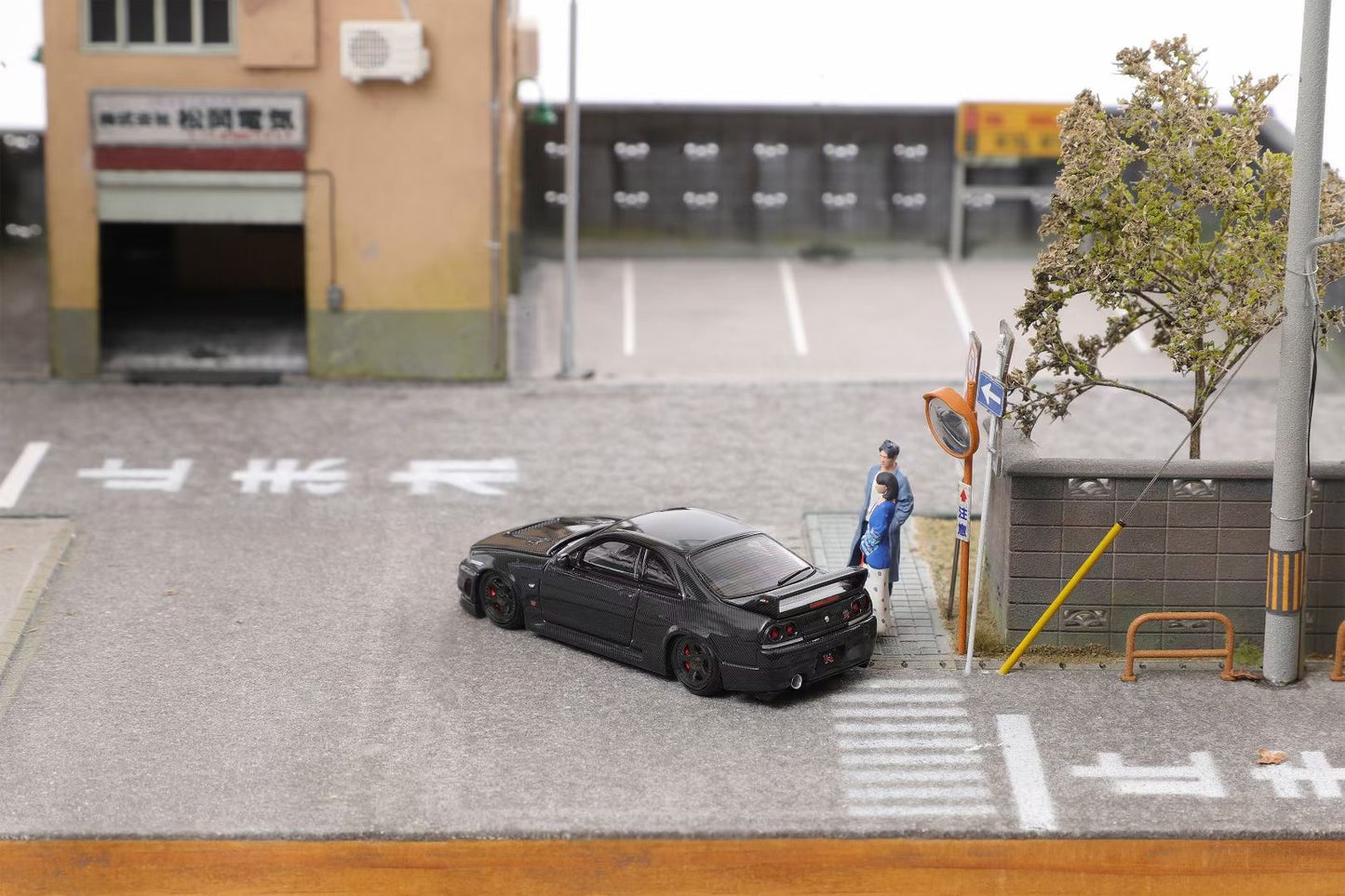 Focal Horizon 1:64 Nissan Skyline GT-R R33 Nismo 400R Openable Engine Hood with Detailed Engine Full Carbon Black