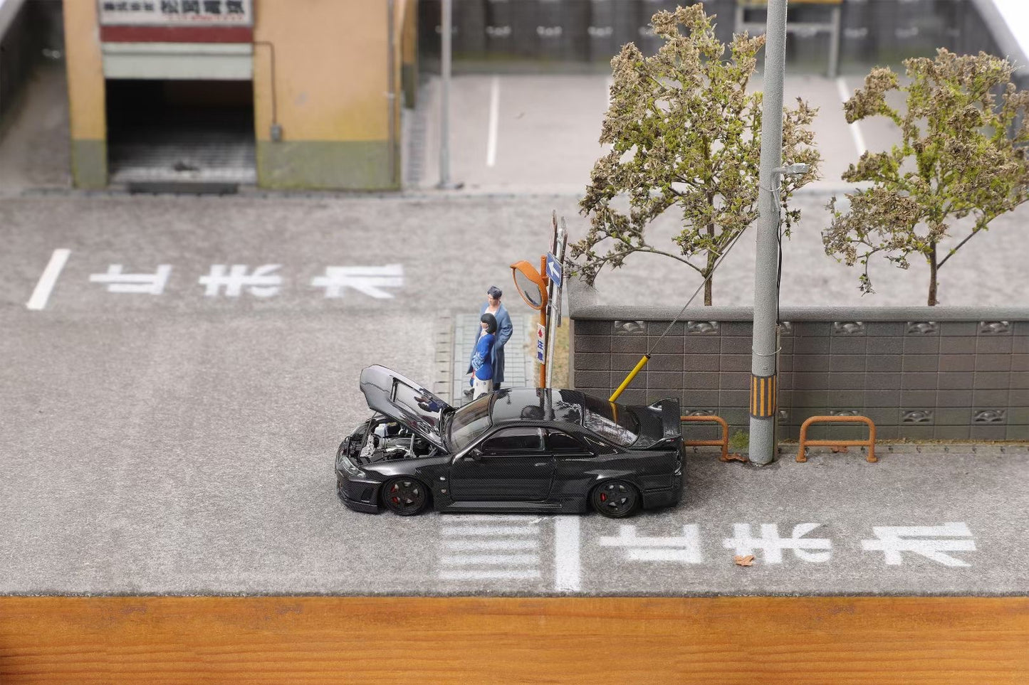 Focal Horizon 1:64 Nissan Skyline GT-R R33 Nismo 400R Openable Engine Hood with Detailed Engine Full Carbon Black