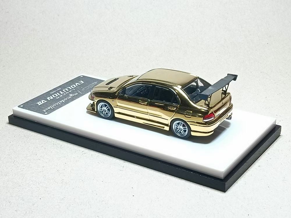 Model Collect 1:64 Mitsubishi Lancer Evolution 7 EVO VII Chrome Gold