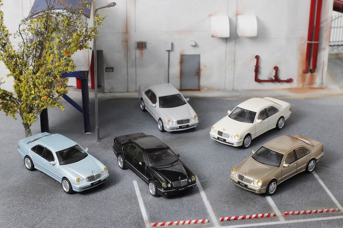 Shadow 1:64 Mercedes Benz E Class MK2 W210 E55 AMG LHD Silver Blue