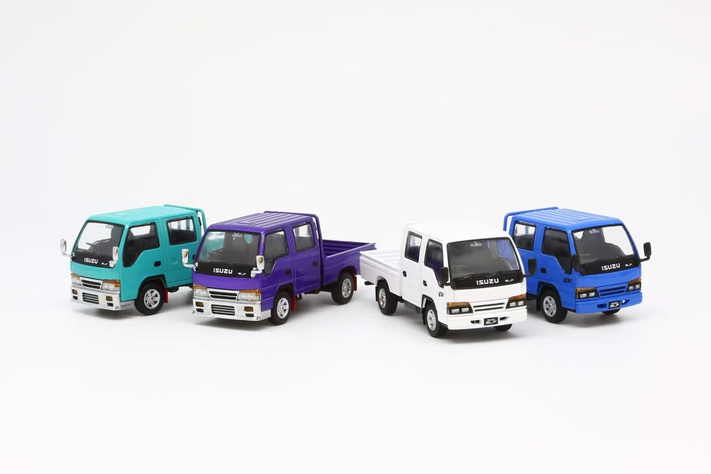 Model One 1:64 Isuzu ELF Double Cab Pick-Up Truck RHD Openable Tailgate White