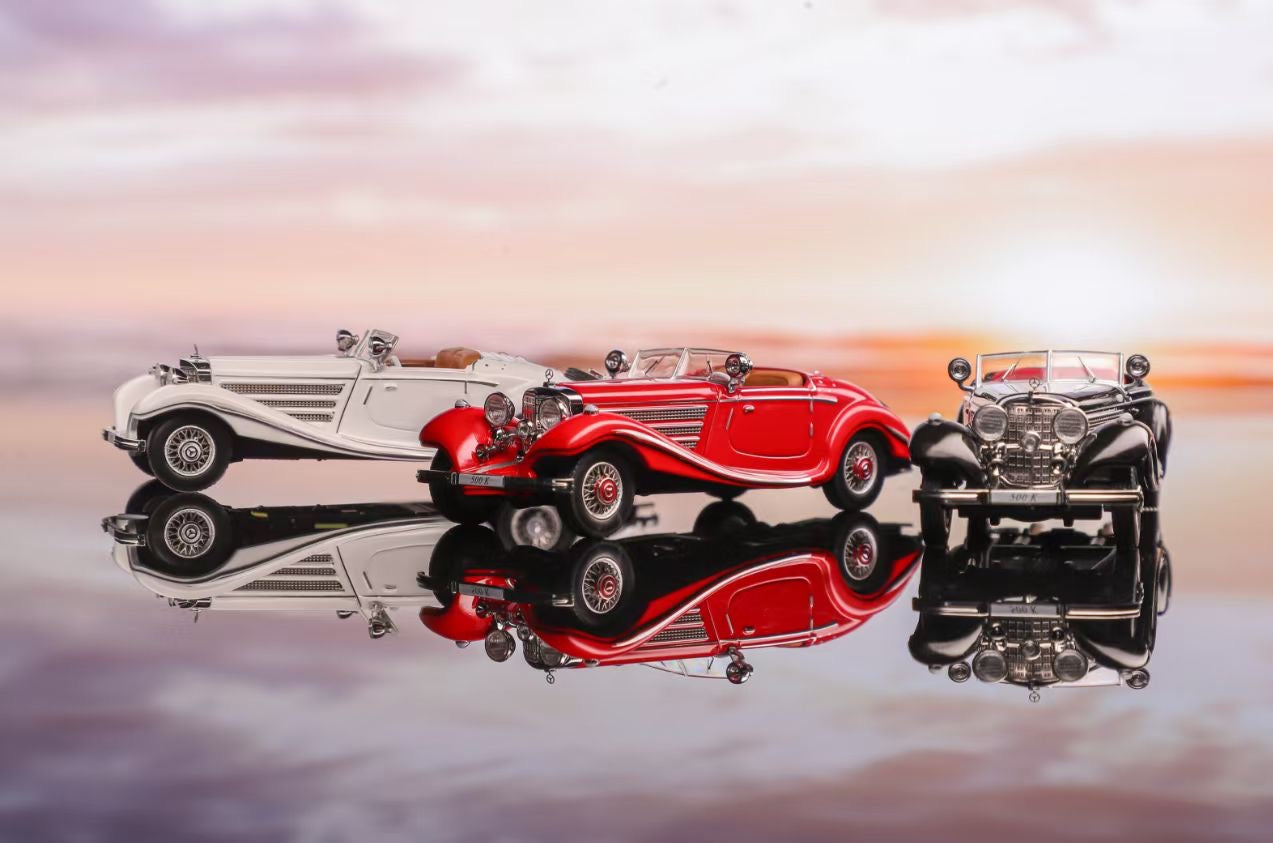 Liberty64 1:64 Mercedes-Benz 500K (W29) Red (Flocked Foot Pads, Hardware Details, Wooden Platform + Acrylic Transparent Box + Flip-Top Gift Box Packaging)