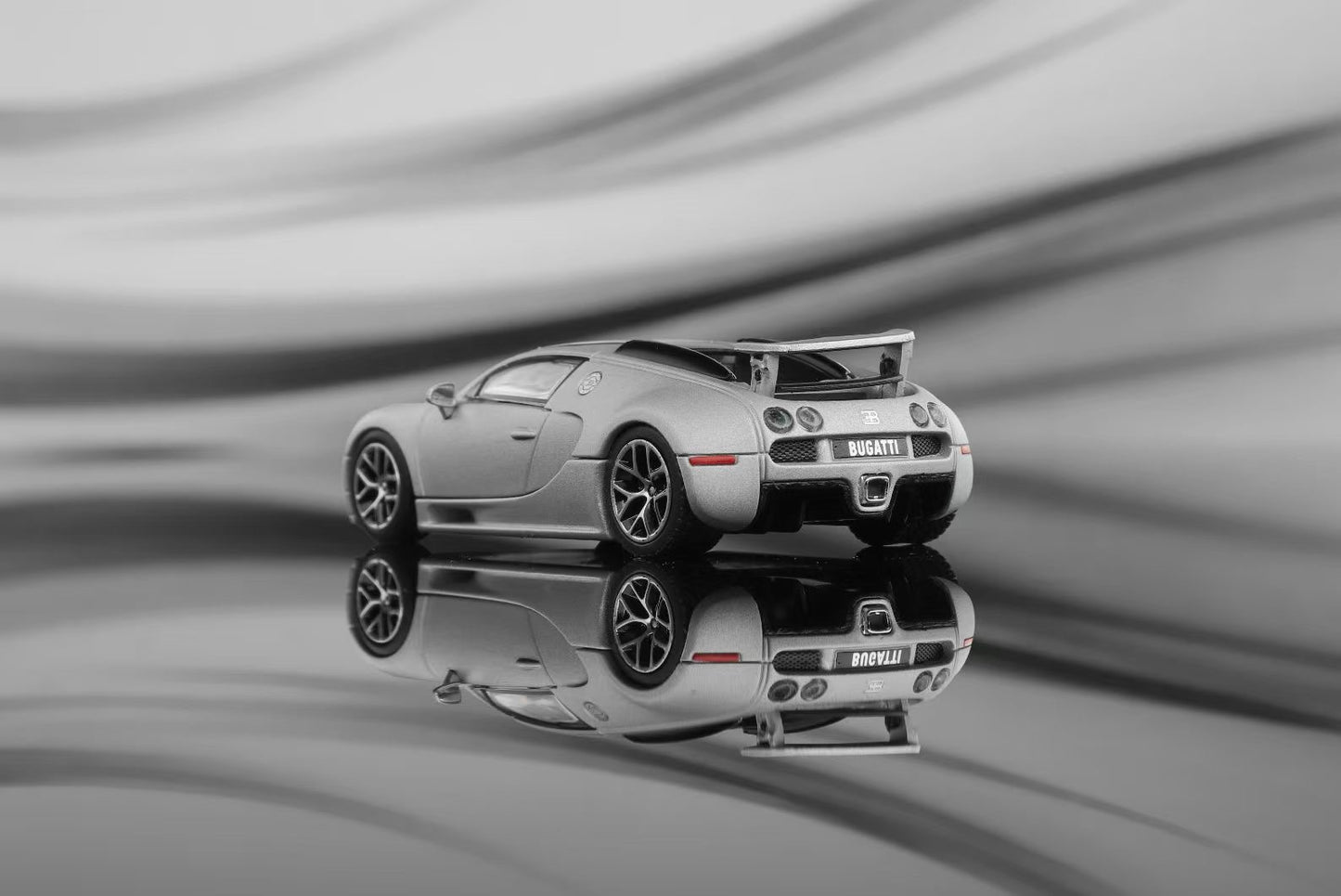 Mortal 1:64 Bugatti Veyron 16.4 Super Sport Pan Roof Adjustable Spoiler Metallic Matt Silver