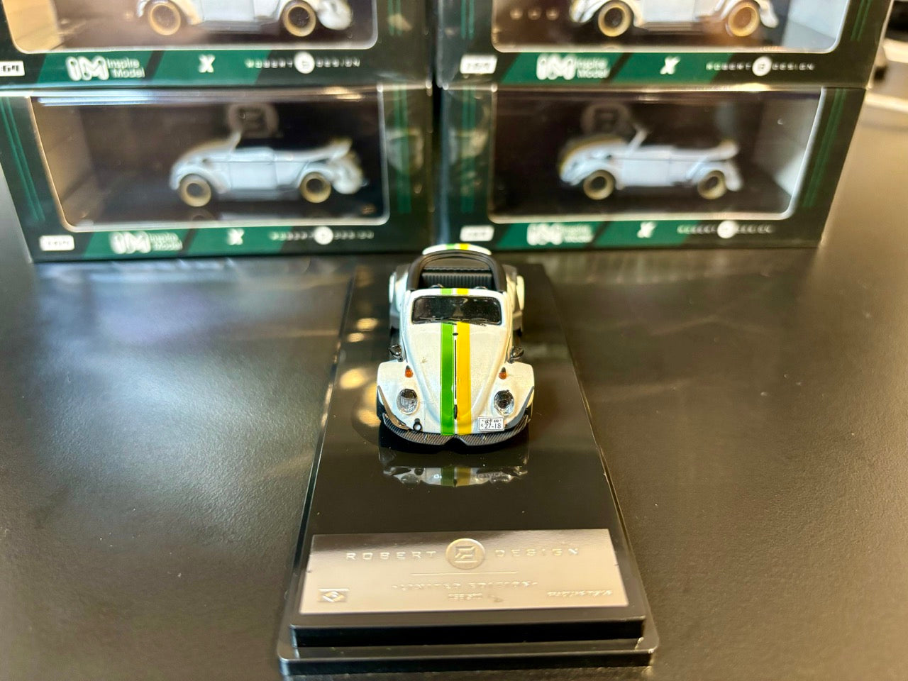 Inspire Model 1/64 Volkswagen Beetle RWB Robert Design Stripe- White 2(ST740008H)