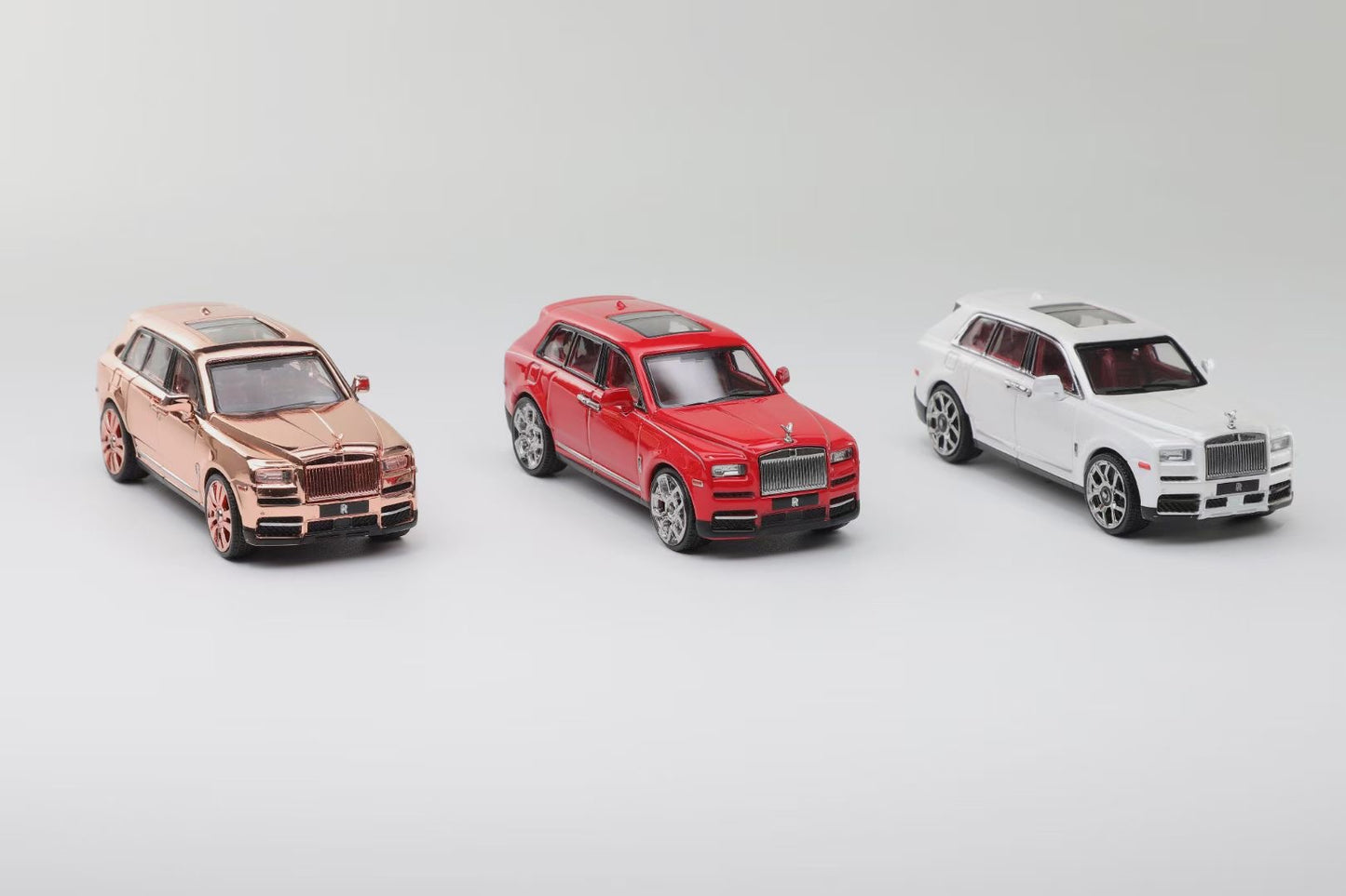 Smallcarart 1:64 Rolls Royce Cullinan Red with White Lines Limited 399 Pieces