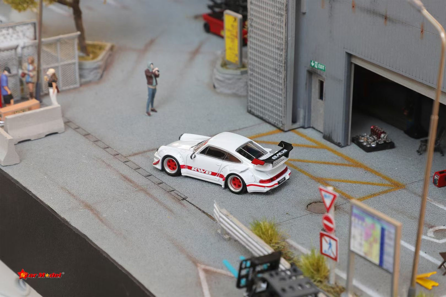 Star Model 1:64 Porsche RWB 964 GT Wing White with Red Wheels China AIT Expo 2025 Special Edition Limited 399 Pieces (Copy)