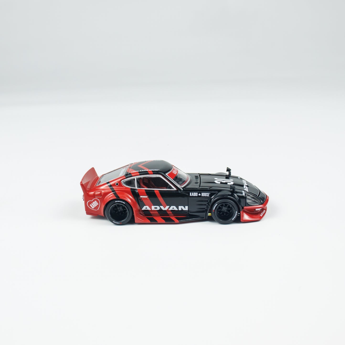 Mini GT 1:64 Nissan Fairlady Z Kaido GT ADVAN Kaidohouse (KHMG172)