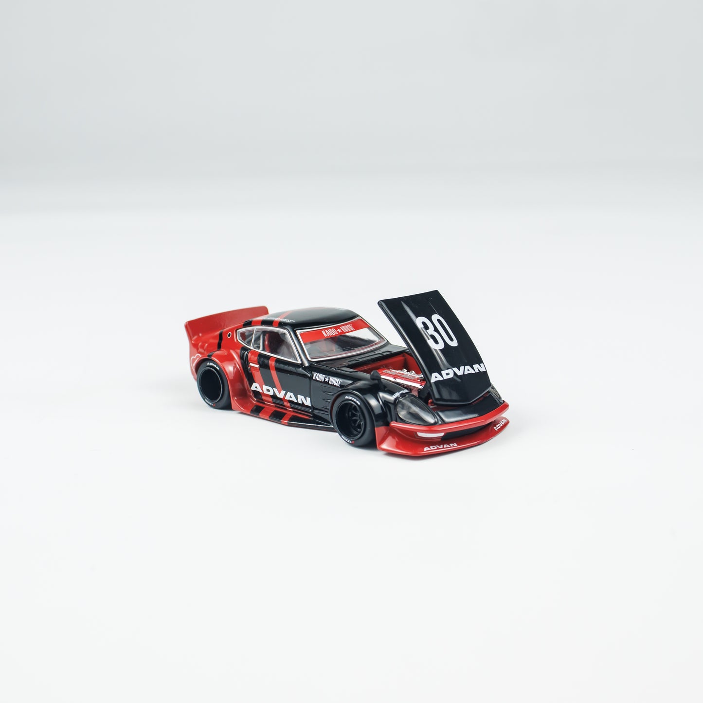 Mini GT 1:64 Nissan Fairlady Z Kaido GT ADVAN Kaidohouse (KHMG172)