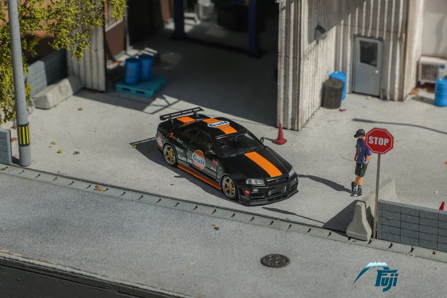 Fuji 1:64 Nissan Skyline GT-R R34 Nismo Z-Tune Gulf Black Edition
