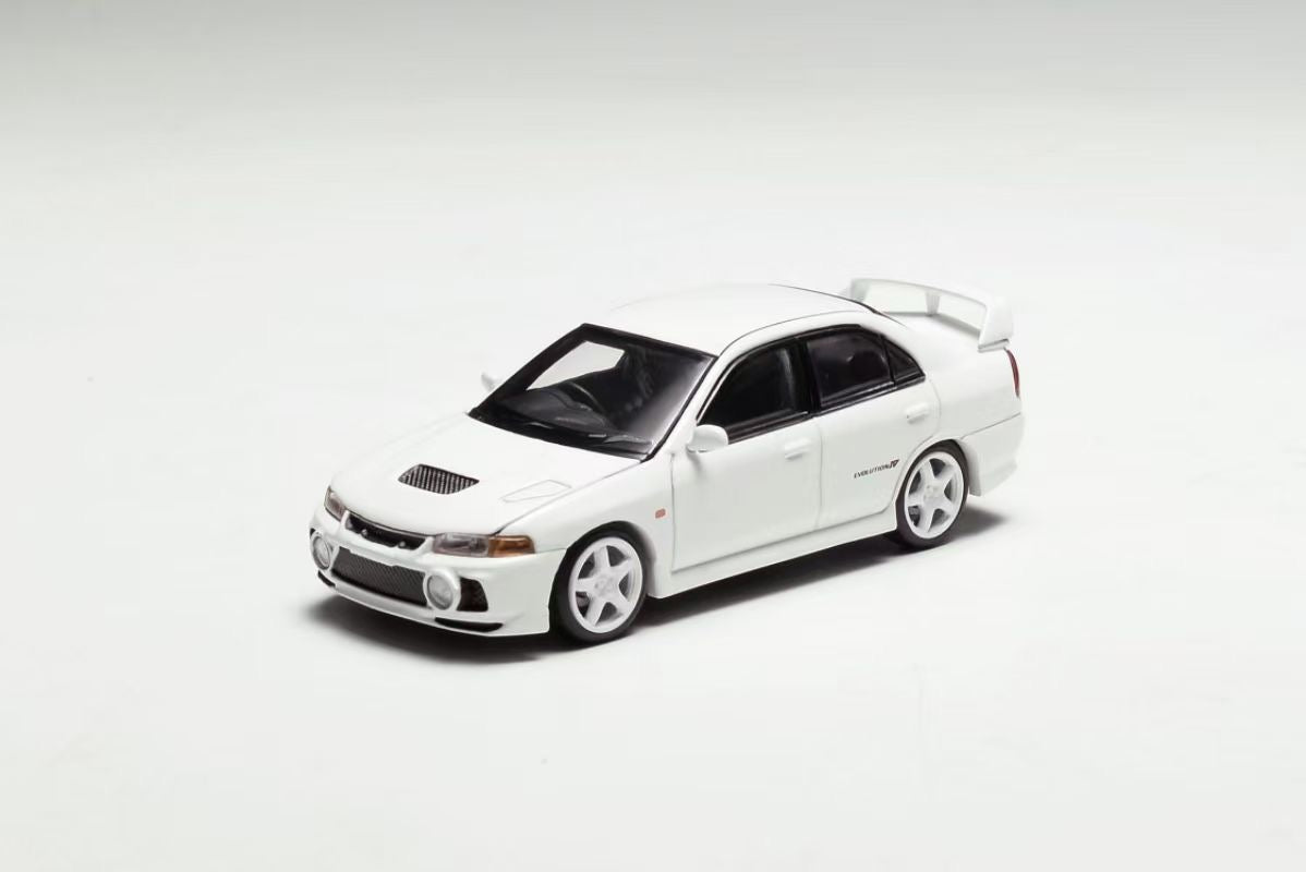 Motorhelix Senior Series 1:64 Mitsubishi Lancer Evolution 4 EVO IV Scotia White Openable Front Hood Detailed Engine - Mitsubishi Official Licensed