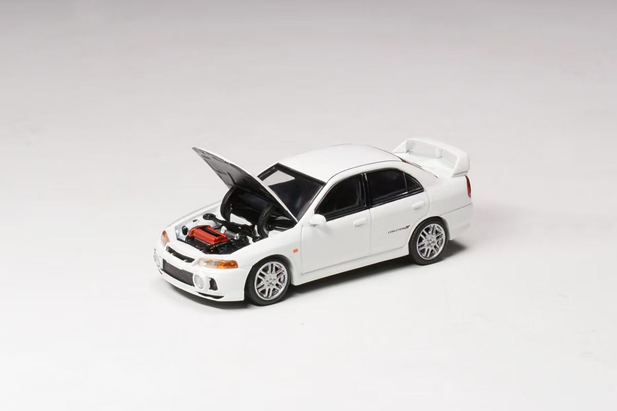 Motorhelix Senior Series 1:64 Mitsubishi Lancer Evolution 4 EVO IV Scotia White Openable Front Hood Detailed Engine - Mitsubishi Official Licensed
