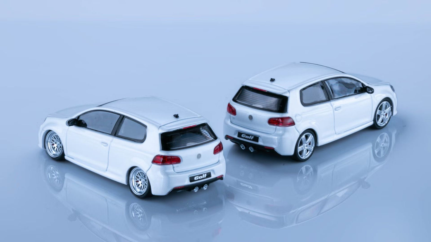 Maxwell 1:64 Volkswagen Golf GTI MK6 Pearl White BBS Wheels Low Stance Version Openable Front Hood Detailed Engine (China Beijing Hobby Expo HEC 2025 Event Edition)