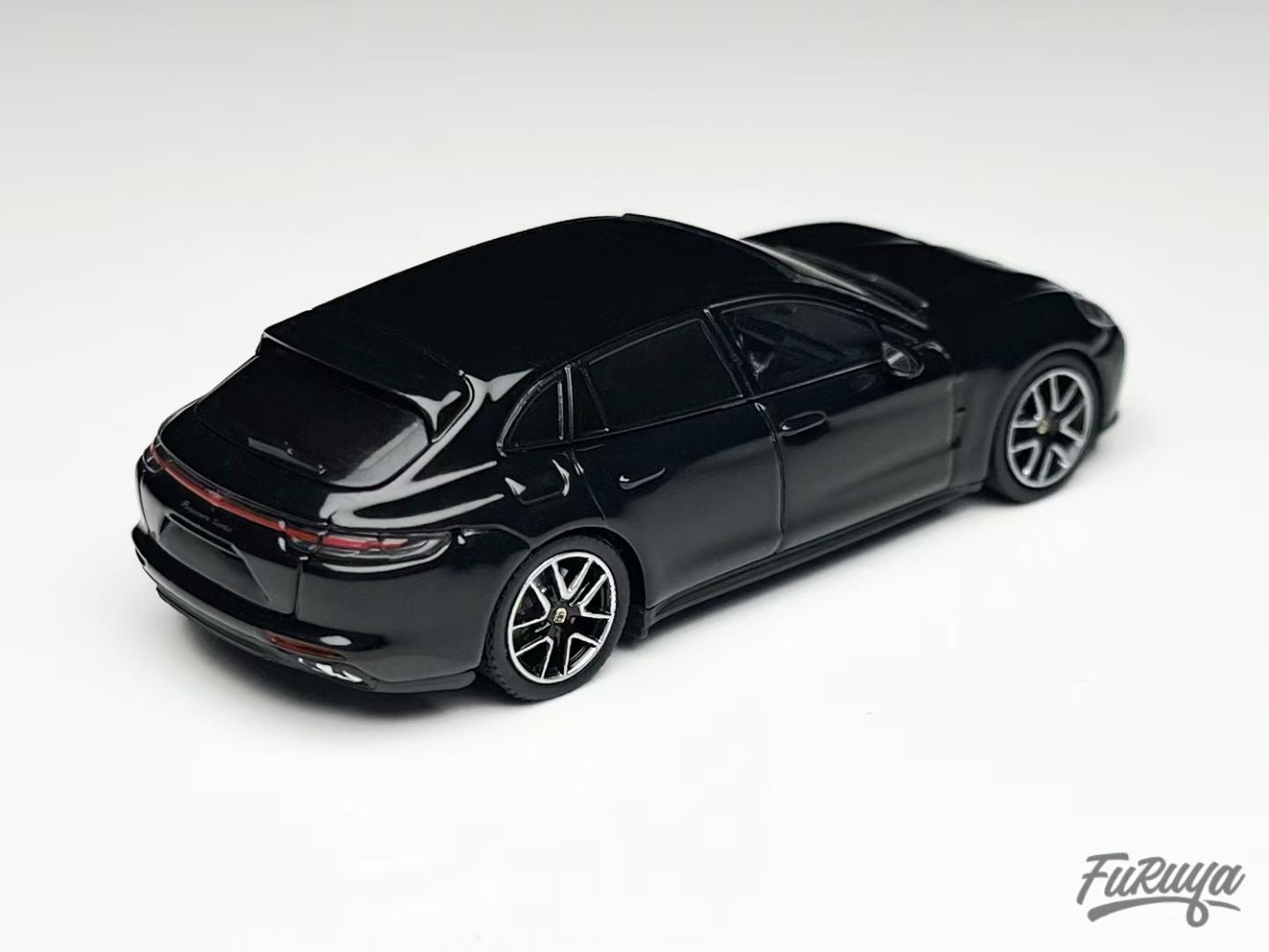 Furuya 1:64 Porsche Panamera Mk2 971 Turbo Shooting Brake Black Limited 999 Pieces