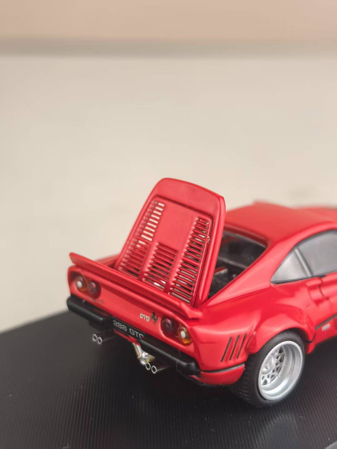 Hone Model 1:64 Ferrari 288 GTO Wide Body Custom Red with Racing Strips Openable Rear Engine Hood
