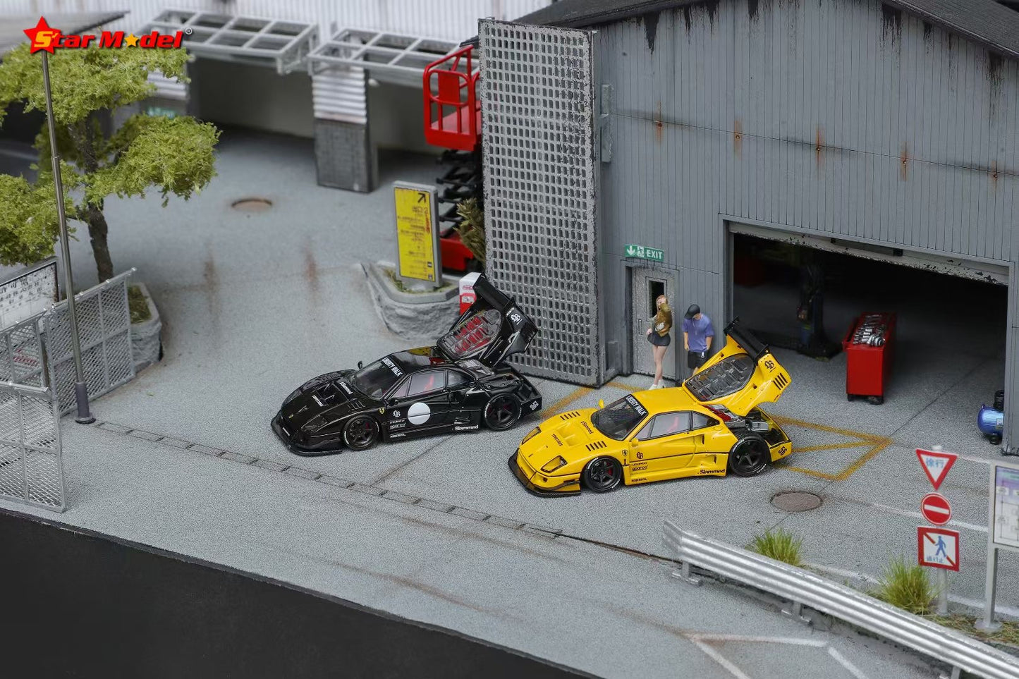 Star Model 1:64 Ferrari F40 Wide Body Custom Black Openable Rear Engine Hood with Detailed Engine (With 2 Red and 2 White Dot Decal Stickers for The Doors)