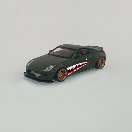 Solo 1:64 Nissan Fairlady Z33 350Z Pandem Rocket Bunny Custom Freen Shark