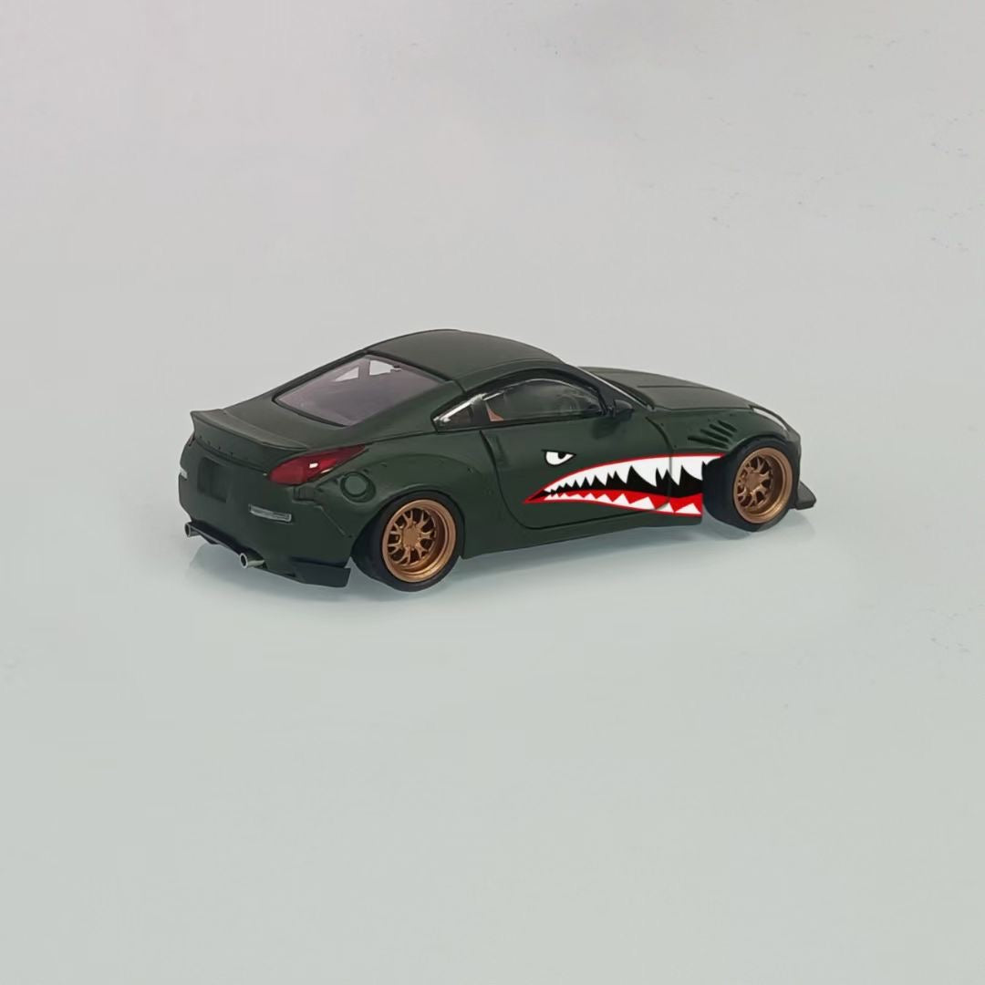 Solo 1:64 Nissan Fairlady Z33 350Z Pandem Rocket Bunny Custom Freen Shark