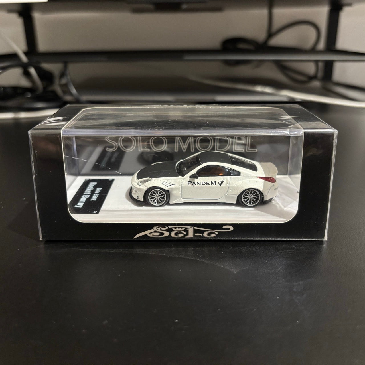 Solo 1:64 Nissan Fairlady Z33 350Z Pandem Rocket Bunny Custom White with Black Hood