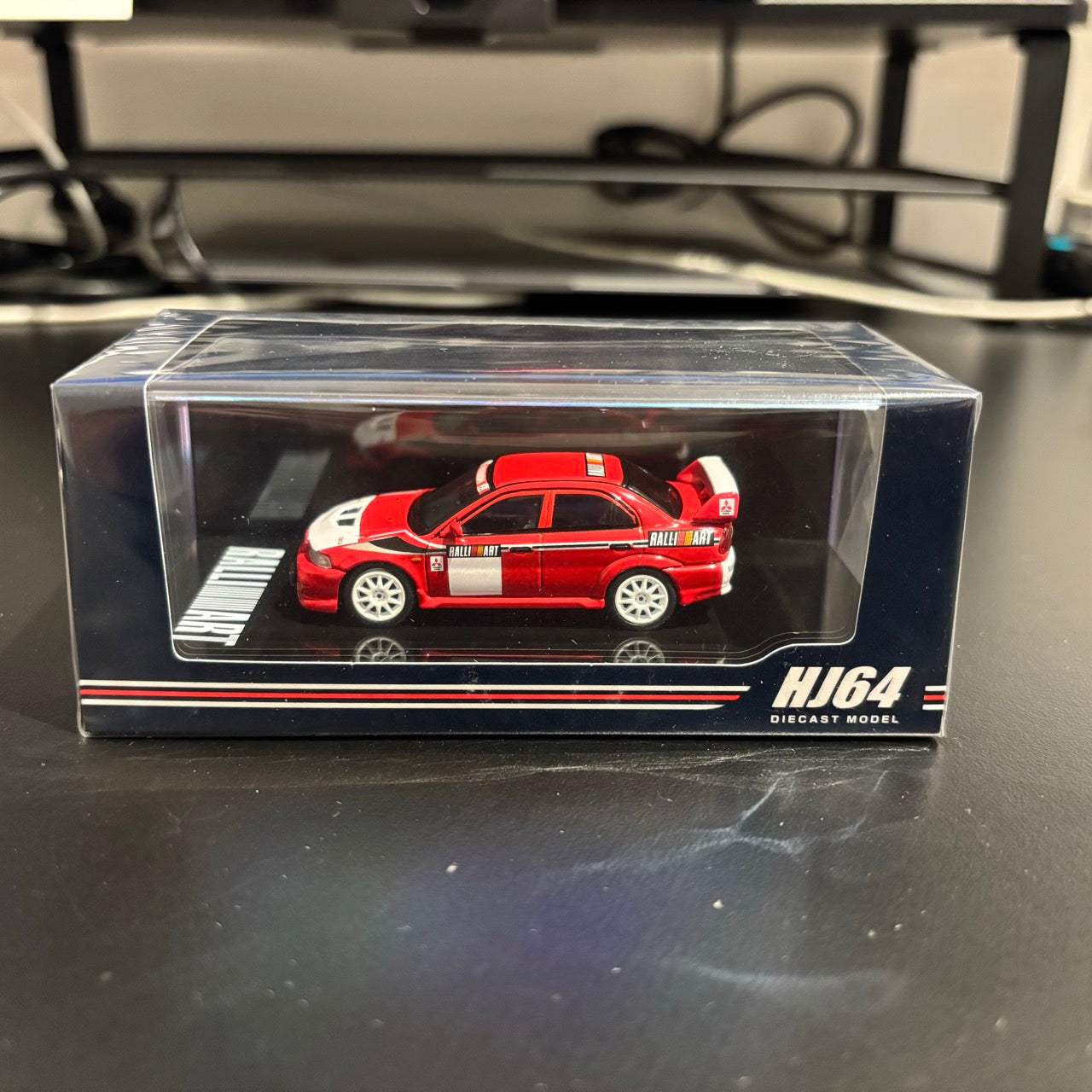 Hobby Japan 1:64 MITSUBISHI LANCER RS EVOLUTION 6 (CP9A) 2000 RALLIART RED Official Licensed (HJ643033RB)