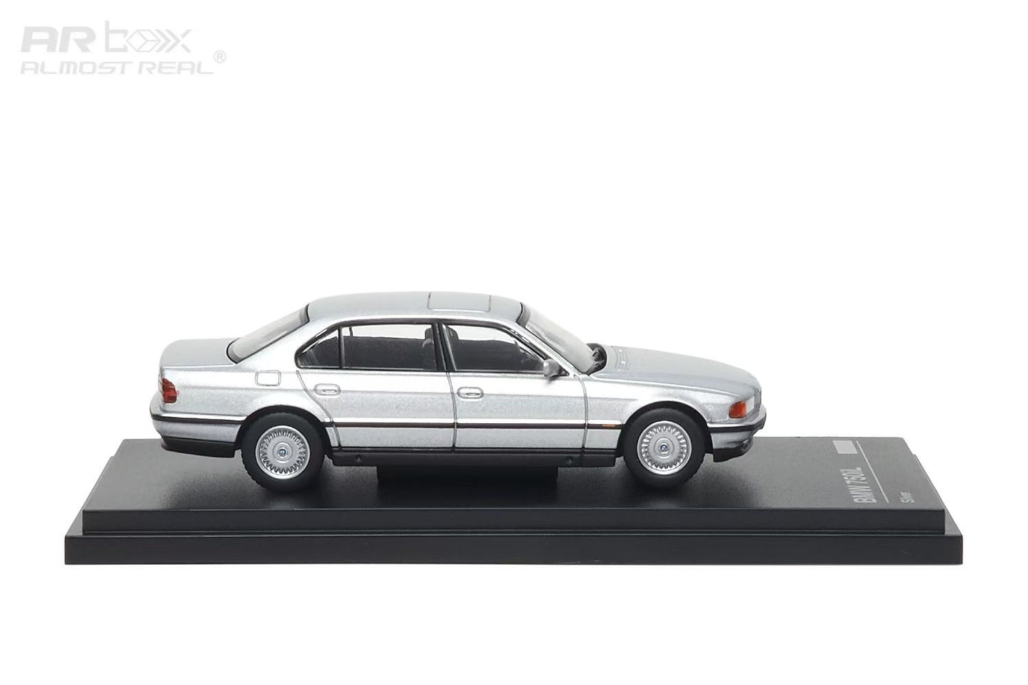 AR Box 1:64 BMW 7 Series Mk3 E38 750iL Silver BMW Official Licensed