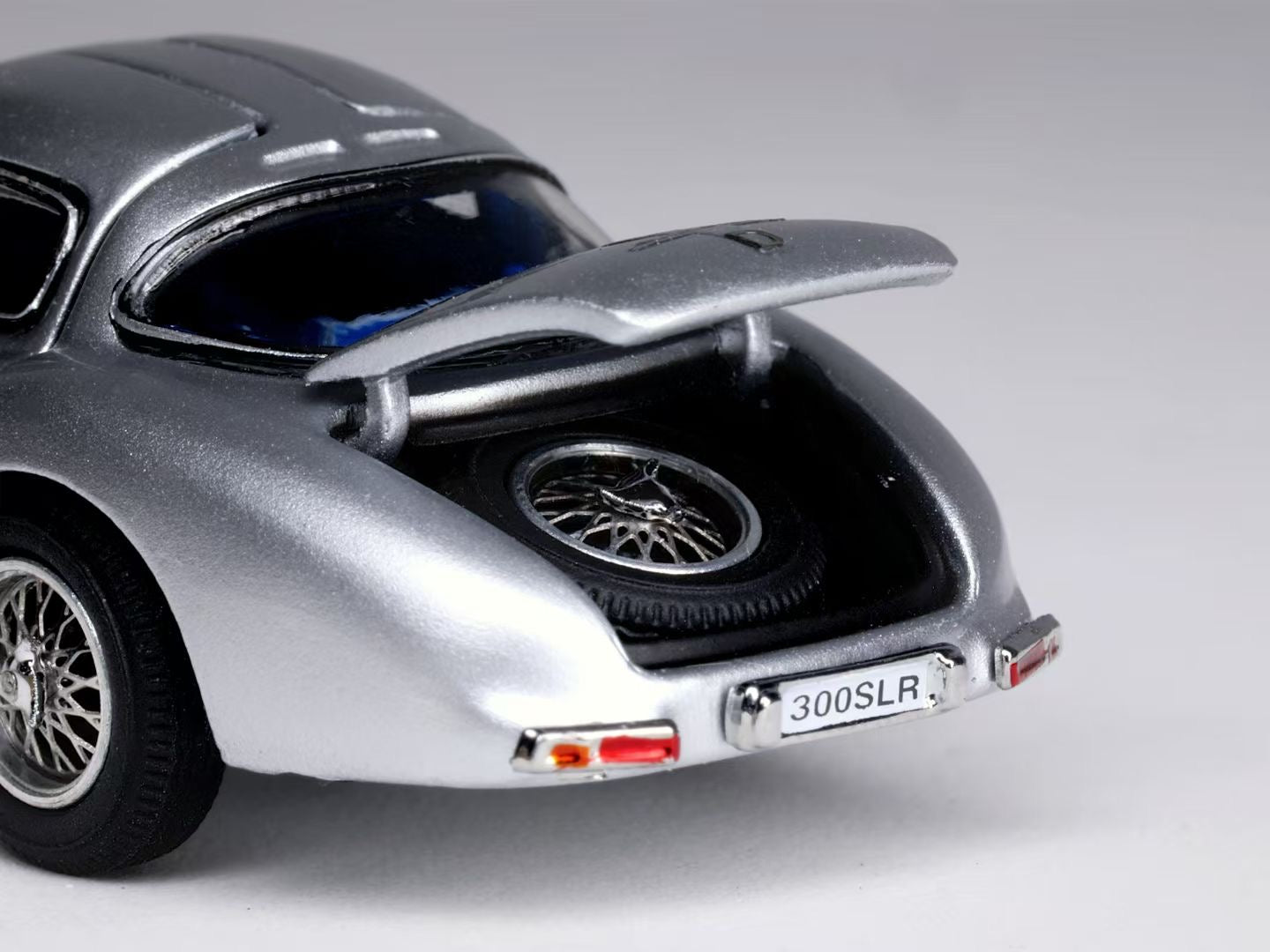 YS Model 1:64 Mercedes Benz SL Class MK1 300 SLR W196S 1955 Uhlenhaut Coupe Silver with Blue Interior (Openable Front Engine Hood and Gull Wing Doors)