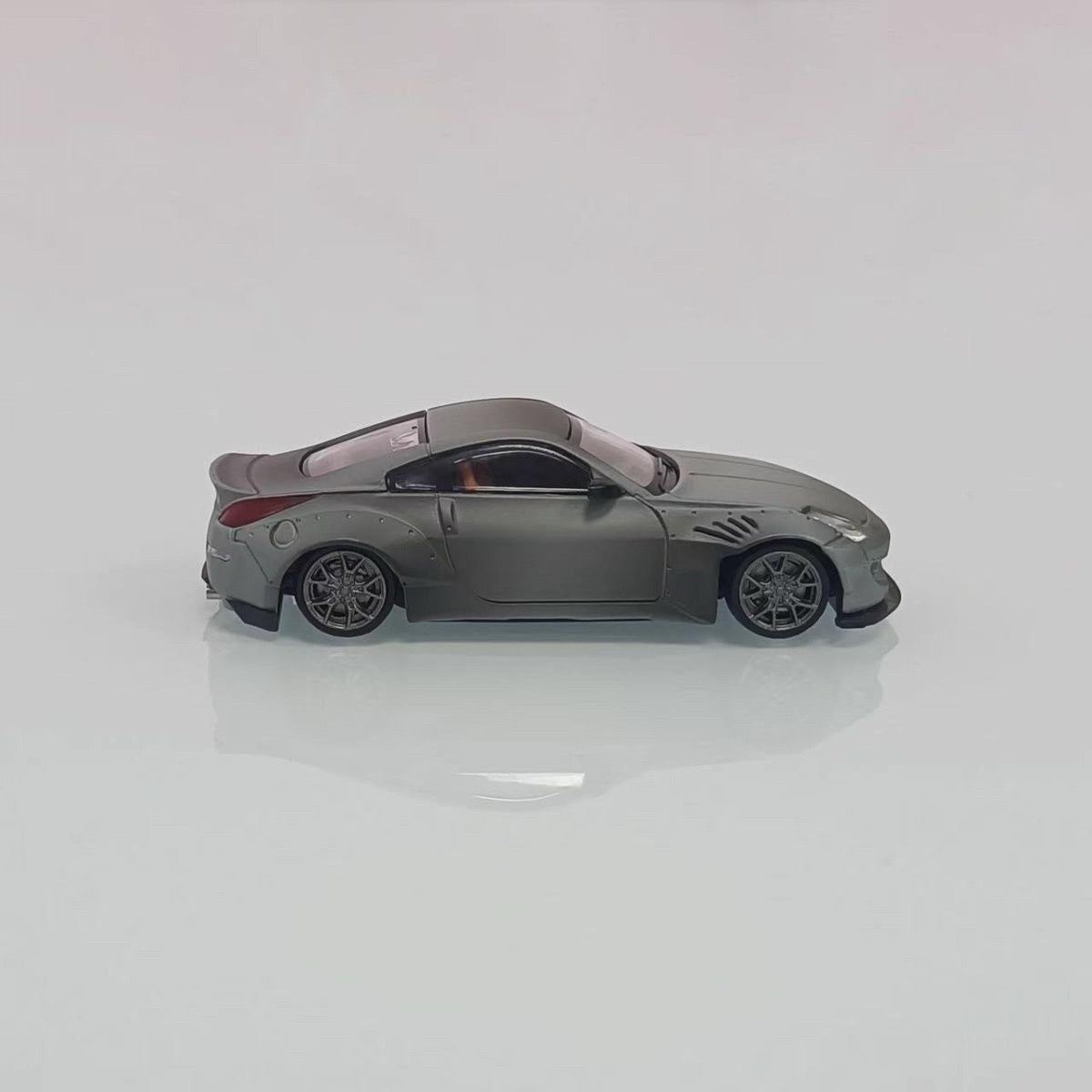 Solo 1:64 Nissan Fairlady Z33 350Z Pandem Rocket Bunny Custom Combat Grey