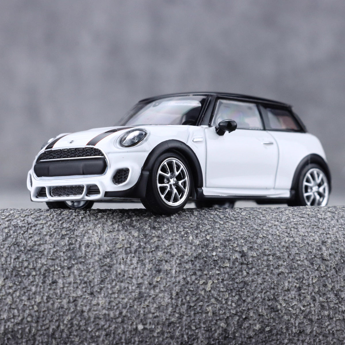 Stance Hunters 1/64 Mini Cooper F56 JCW John Cooper Works White