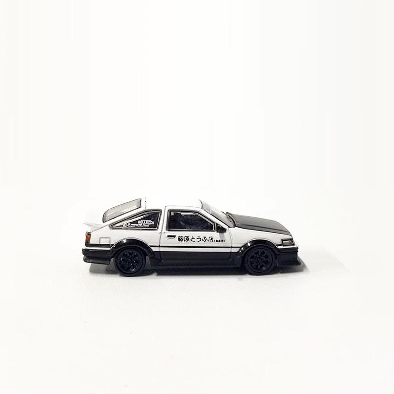DCT 1:64 Toyota Corolla AE86 Levin GT-APEX RWB Wide Body Custom Initial D Fujiwara Edition White with Black Carbon Hood